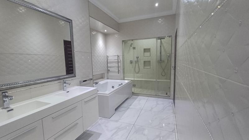 4 Bedroom Property for Sale in Raslouw Gardens Gauteng