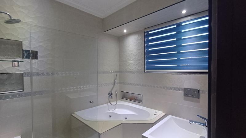 4 Bedroom Property for Sale in Raslouw Gardens Gauteng