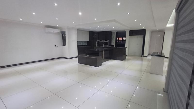 4 Bedroom Property for Sale in Raslouw Gardens Gauteng