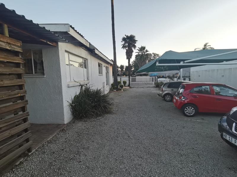To Let 1 Bedroom Property for Rent in Edenvale Gauteng
