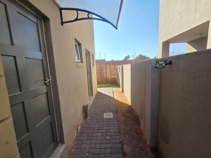 3 Bedroom Property for Sale in Eldo Lakes Estate Gauteng