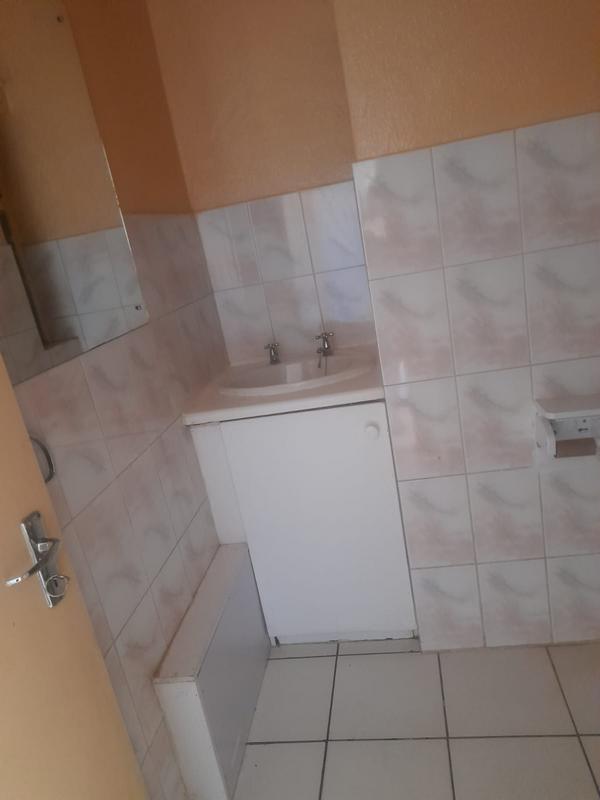To Let 2 Bedroom Property for Rent in Morning Hill Gauteng