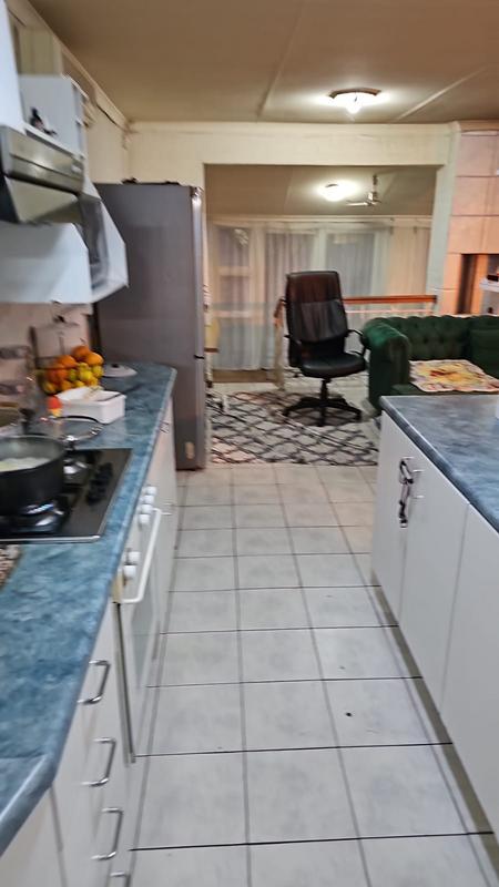 To Let 5 Bedroom Property for Rent in Bryanston Gauteng