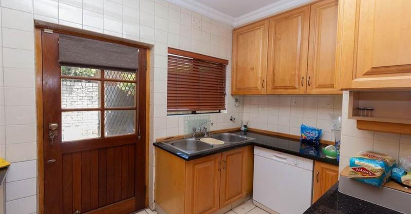 To Let 4 Bedroom Property for Rent in Khyber Rock Gauteng