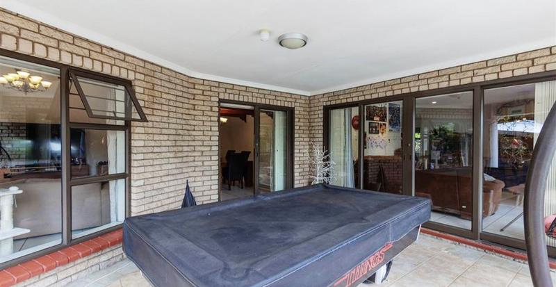 To Let 4 Bedroom Property for Rent in Khyber Rock Gauteng