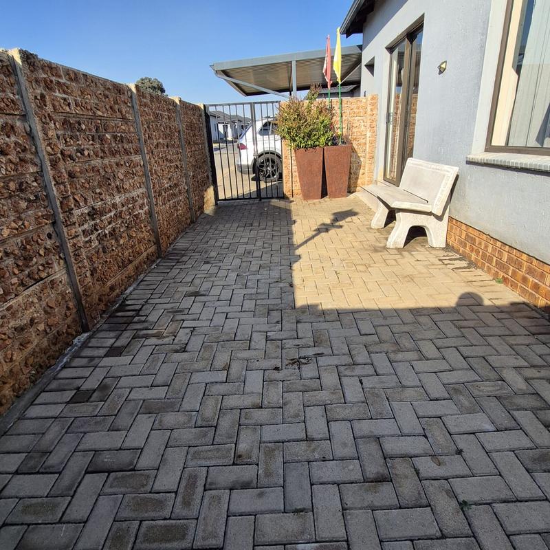 3 Bedroom Property for Sale in Parkrand Gauteng