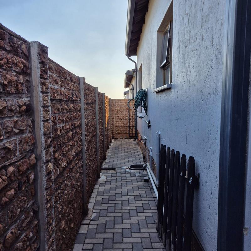 3 Bedroom Property for Sale in Parkrand Gauteng
