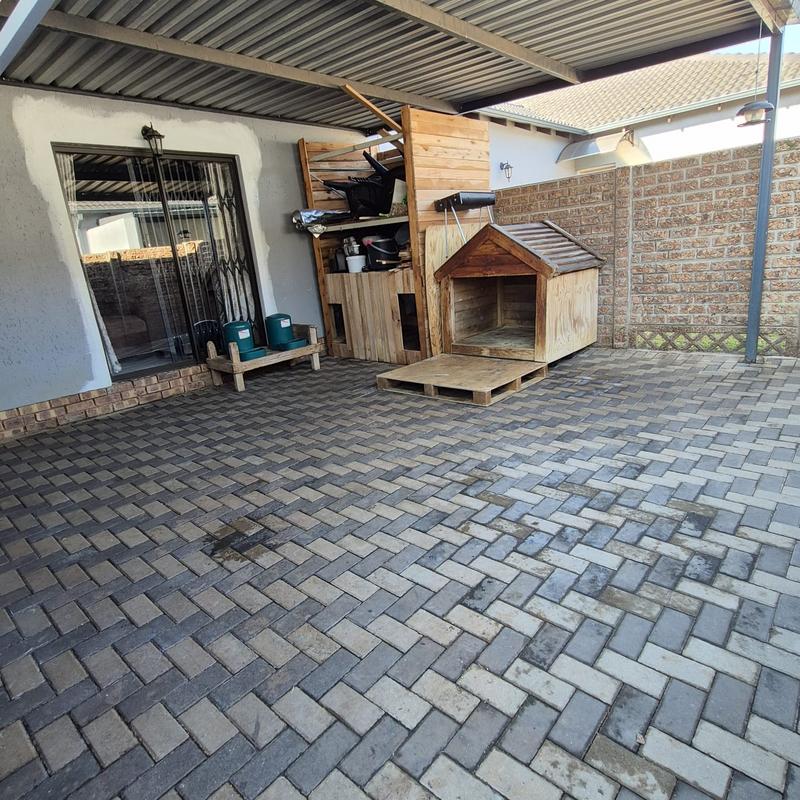 3 Bedroom Property for Sale in Parkrand Gauteng