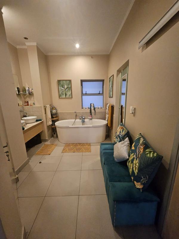 3 Bedroom Property for Sale in Sandton Central Gauteng