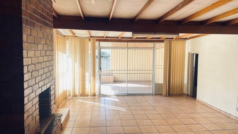 To Let 4 Bedroom Property for Rent in Birchleigh Gauteng