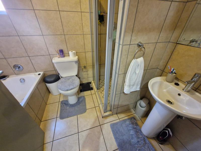 2 Bedroom Property for Sale in Esther Park Gauteng