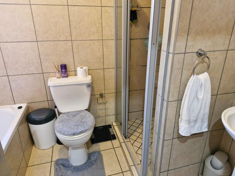 2 Bedroom Property for Sale in Esther Park Gauteng