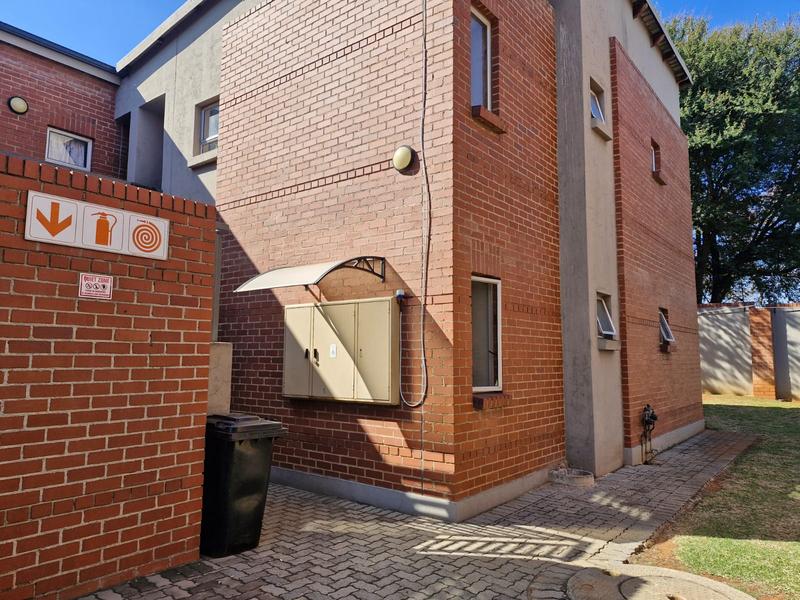 2 Bedroom Property for Sale in Esther Park Gauteng