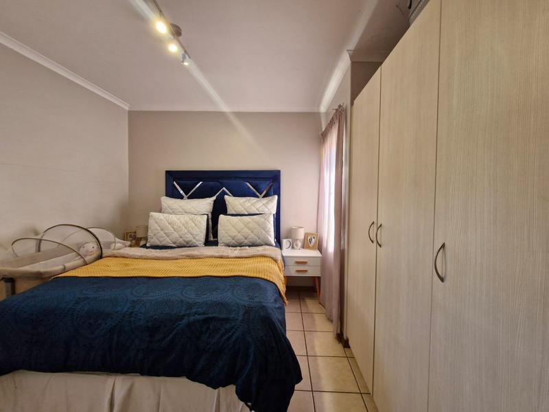 2 Bedroom Property for Sale in Esther Park Gauteng