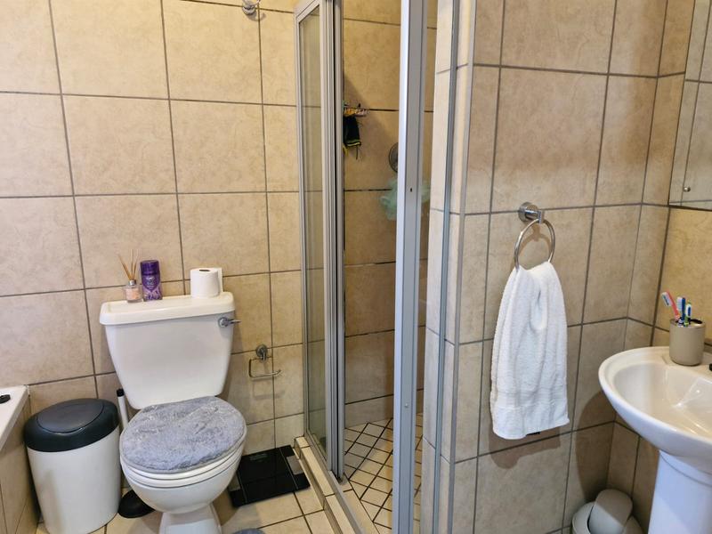 2 Bedroom Property for Sale in Esther Park Gauteng