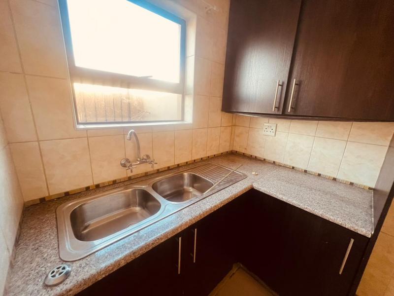 2 Bedroom Property for Sale in Gezina Gauteng