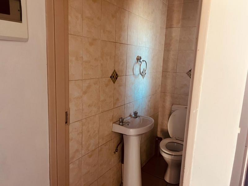 2 Bedroom Property for Sale in Gezina Gauteng