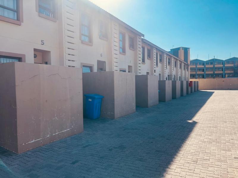 2 Bedroom Property for Sale in Gezina Gauteng
