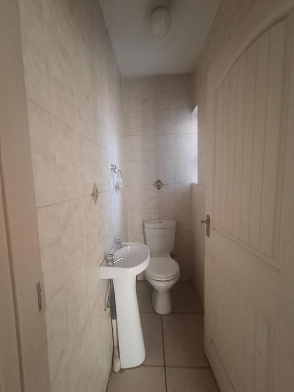 2 Bedroom Property for Sale in Gezina Gauteng