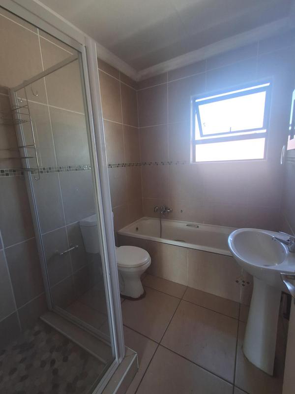2 Bedroom Property for Sale in Gezina Gauteng