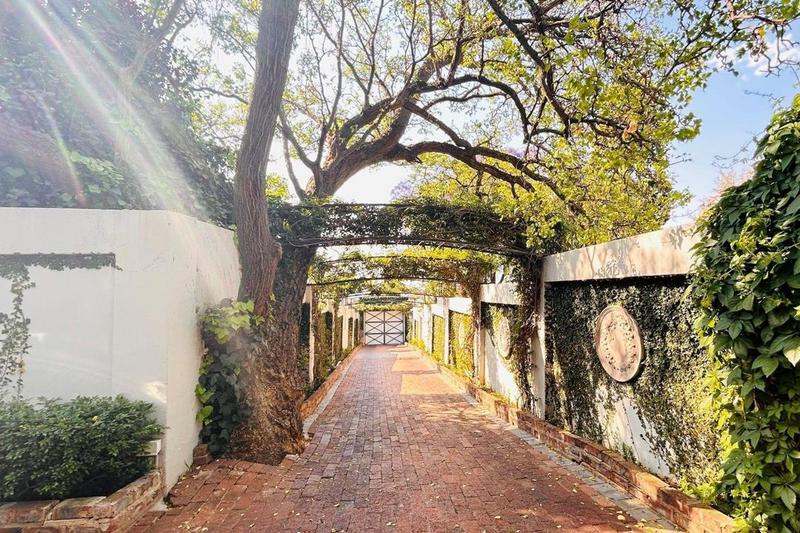 4 Bedroom Property for Sale in Waterkloof A H Gauteng