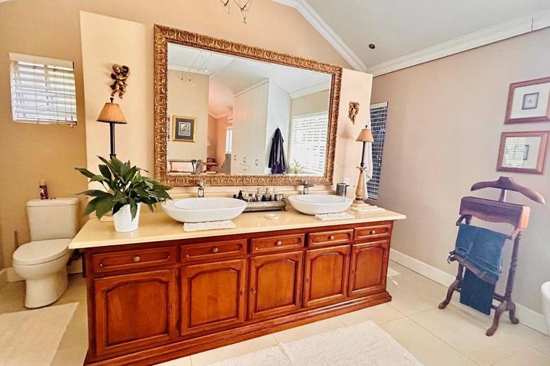 4 Bedroom Property for Sale in Waterkloof A H Gauteng