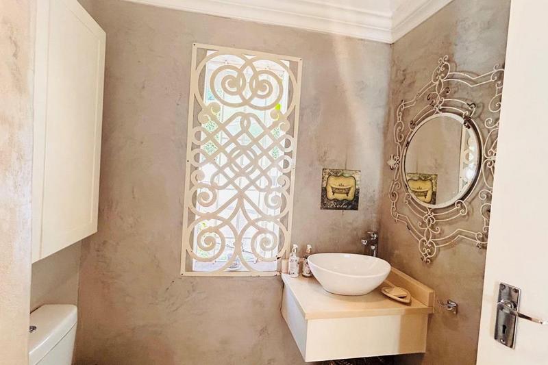 4 Bedroom Property for Sale in Waterkloof A H Gauteng