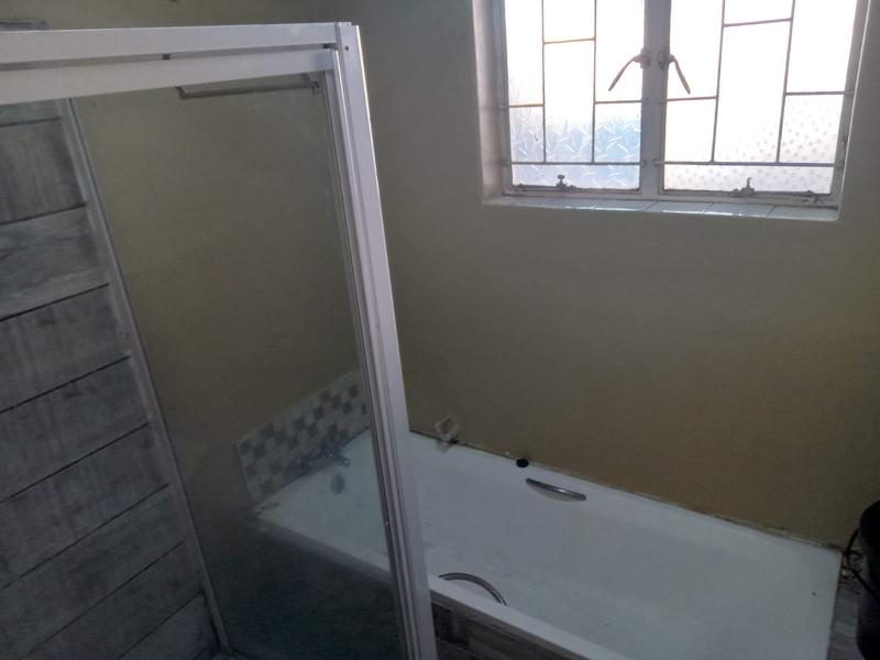2 Bedroom Property for Sale in Eldoraigne Gauteng
