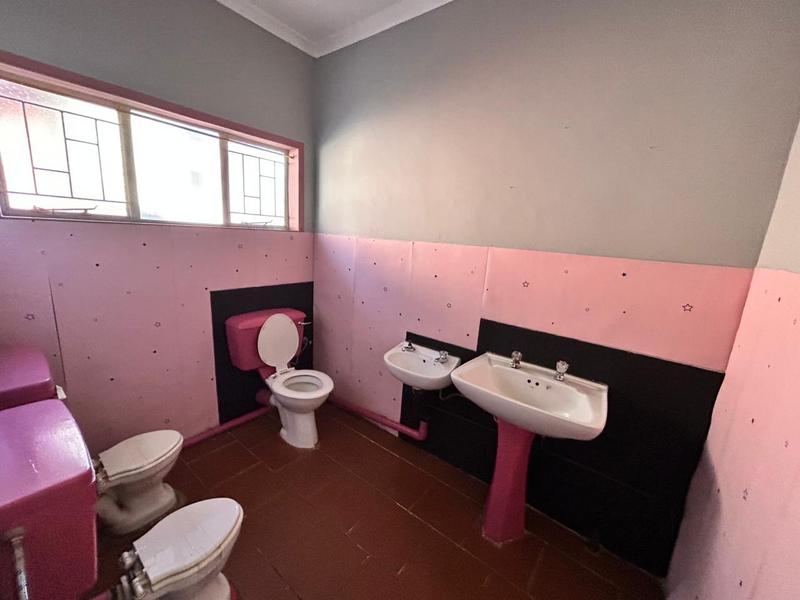 5 Bedroom Property for Sale in The Reeds Gauteng