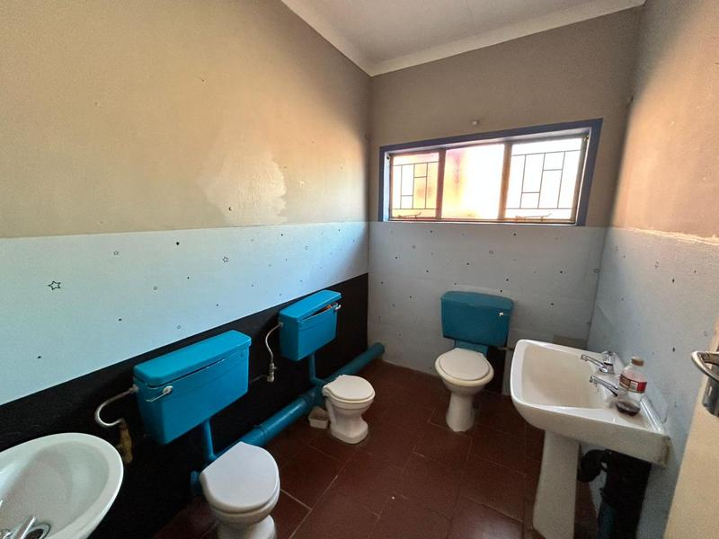 5 Bedroom Property for Sale in The Reeds Gauteng