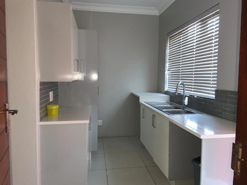 5 Bedroom Property for Sale in The Reeds Gauteng