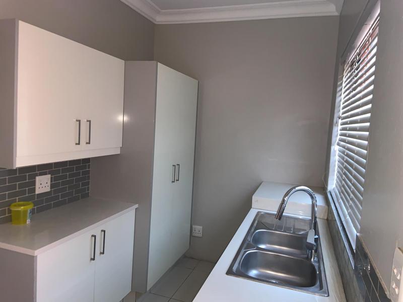 5 Bedroom Property for Sale in The Reeds Gauteng