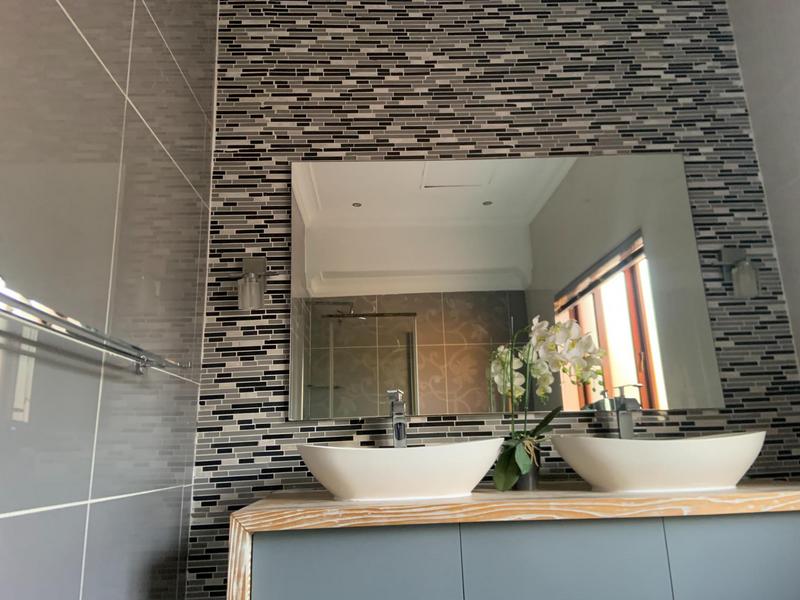 5 Bedroom Property for Sale in The Reeds Gauteng