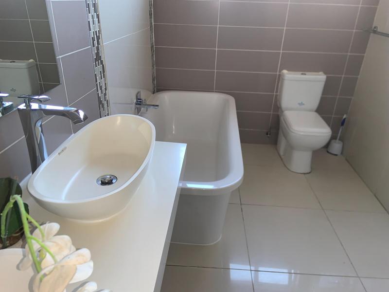 5 Bedroom Property for Sale in The Reeds Gauteng