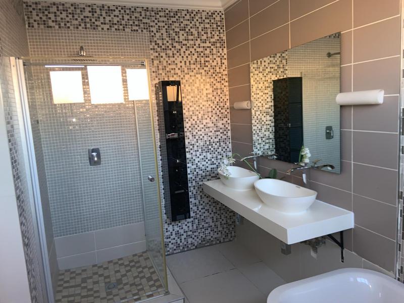 5 Bedroom Property for Sale in The Reeds Gauteng