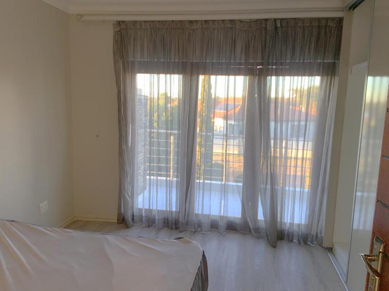 5 Bedroom Property for Sale in The Reeds Gauteng
