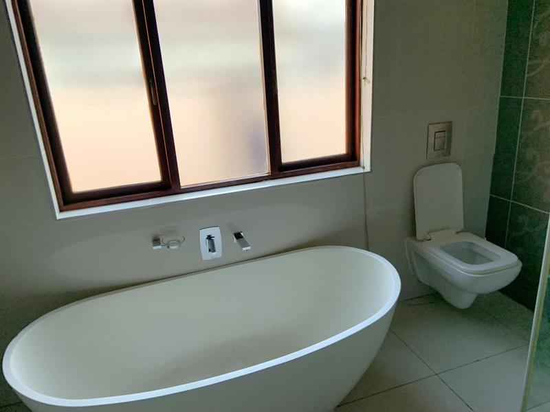 5 Bedroom Property for Sale in The Reeds Gauteng