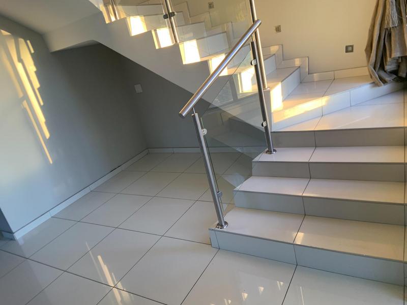 5 Bedroom Property for Sale in The Reeds Gauteng