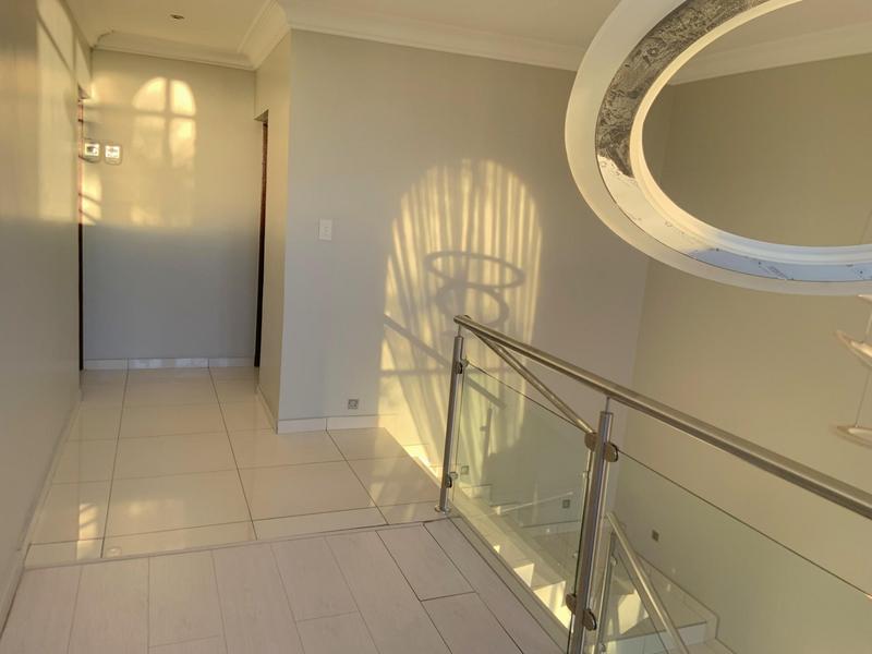 5 Bedroom Property for Sale in The Reeds Gauteng