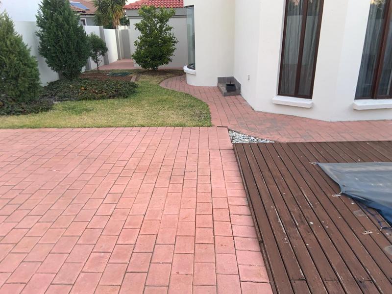 5 Bedroom Property for Sale in The Reeds Gauteng