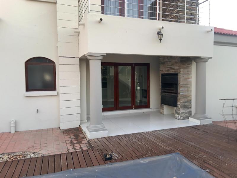 5 Bedroom Property for Sale in The Reeds Gauteng