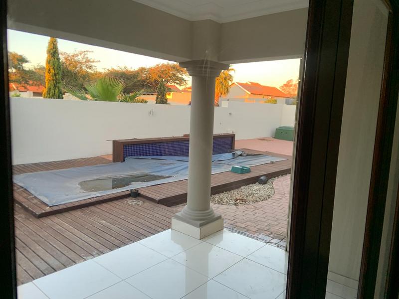 5 Bedroom Property for Sale in The Reeds Gauteng