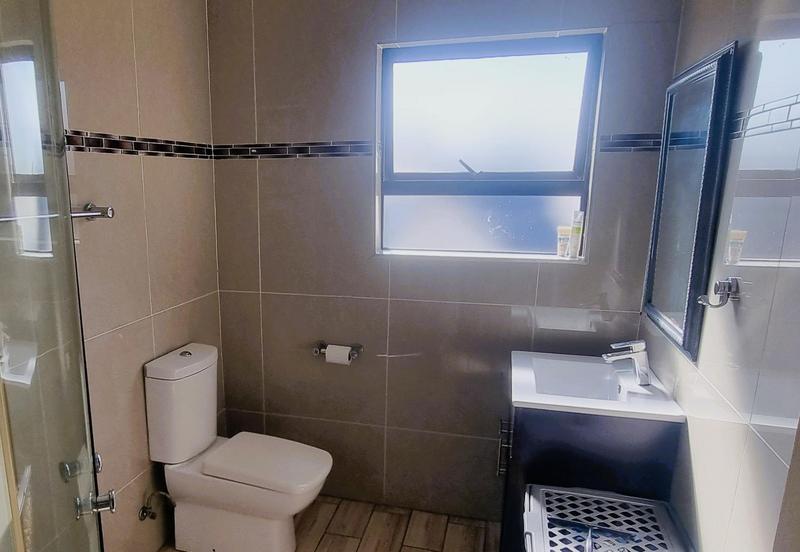 5 Bedroom Property for Sale in Wierda Crest Estate Gauteng