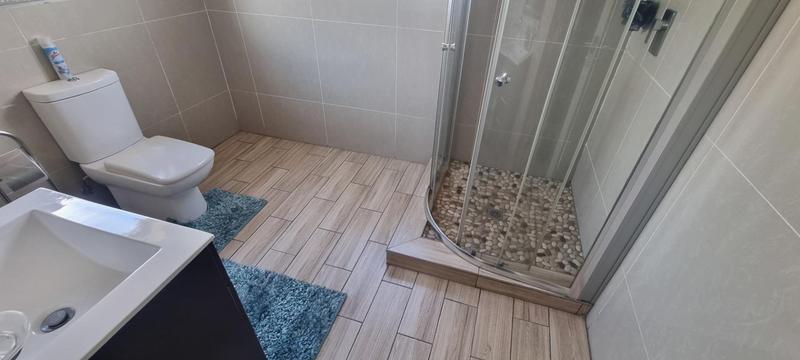 5 Bedroom Property for Sale in Wierda Crest Estate Gauteng