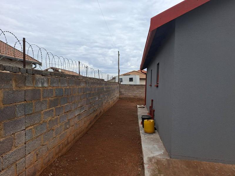 3 Bedroom Property for Sale in Protea Glen Gauteng