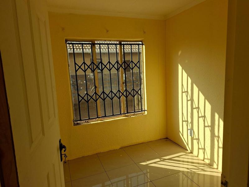 3 Bedroom Property for Sale in Protea Glen Gauteng