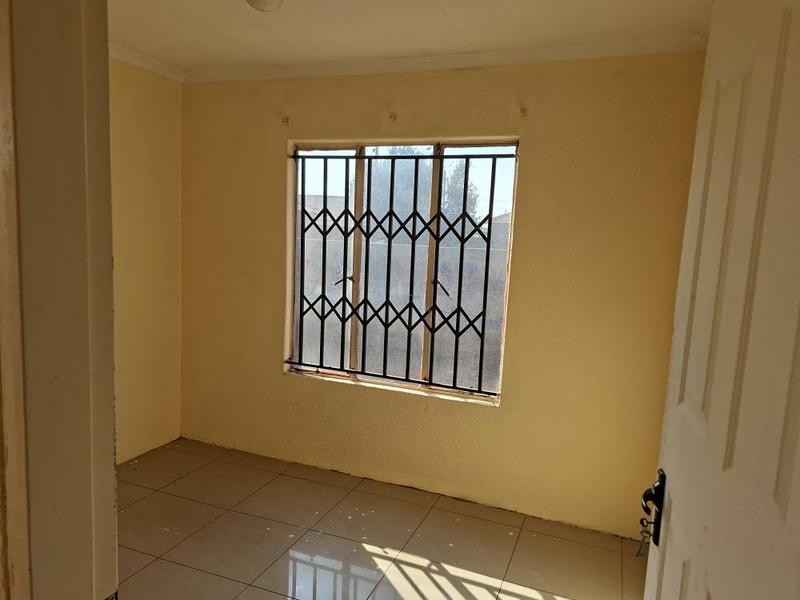3 Bedroom Property for Sale in Protea Glen Gauteng