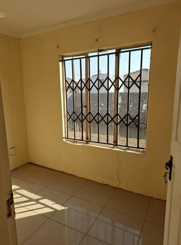 3 Bedroom Property for Sale in Protea Glen Gauteng