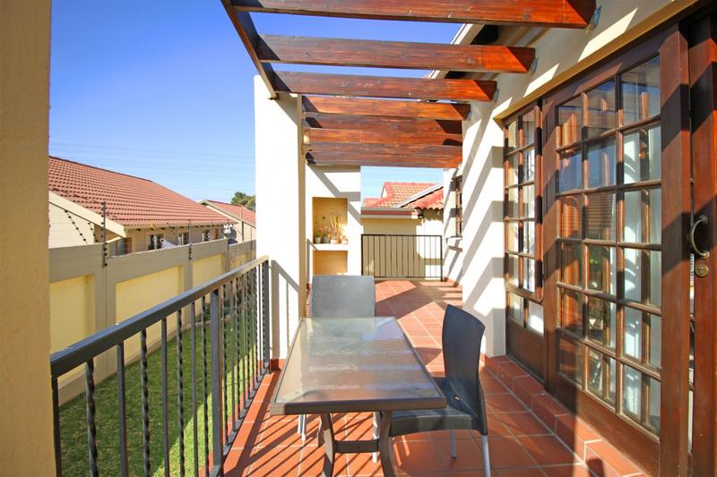 2 Bedroom Property for Sale in North Riding Gauteng