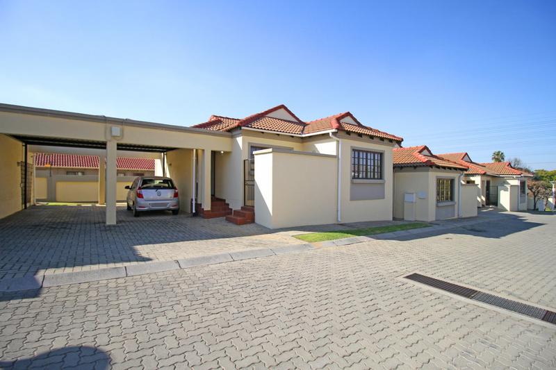 2 Bedroom Property for Sale in North Riding Gauteng